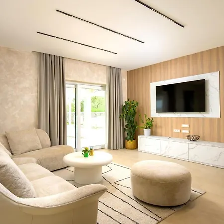 Vila Corsa By Guide Barban